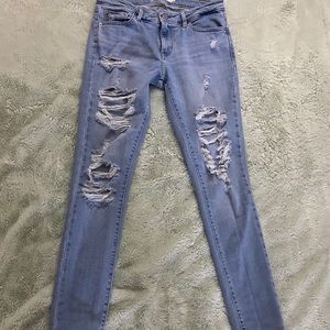 Levi’s 711 Distressed Skinny Jeans